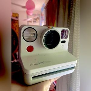 Polaroid NOW camera